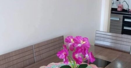 Centro de Mesa de Crochê: Elegância Artesanal para Decoração