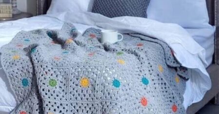 Colcha de Crochê: Aconchego Artesanal para o seu Quarto!