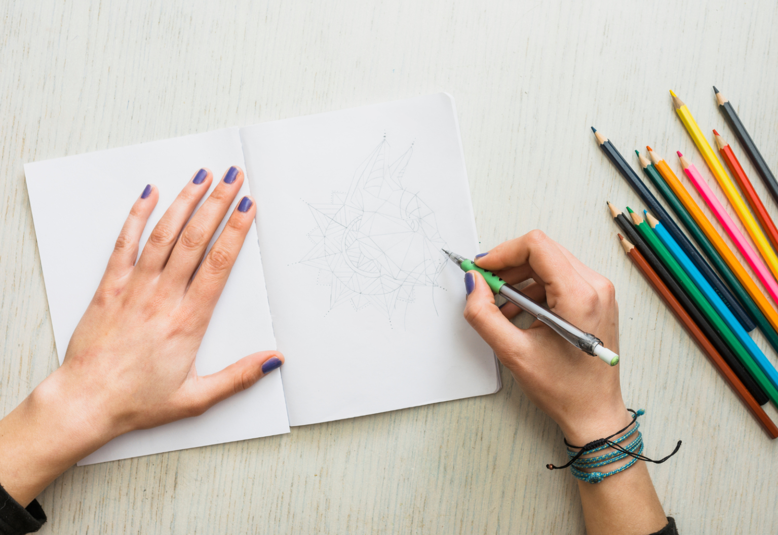 Como esboçar uma arte de desenho - Ge papel e lápis